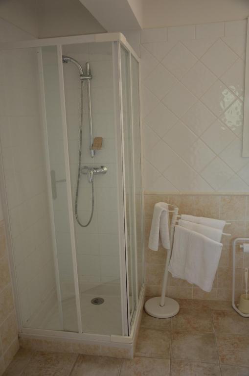Les Rives Du Loup Hotel Tourrettes-sur-Loup Habitación foto